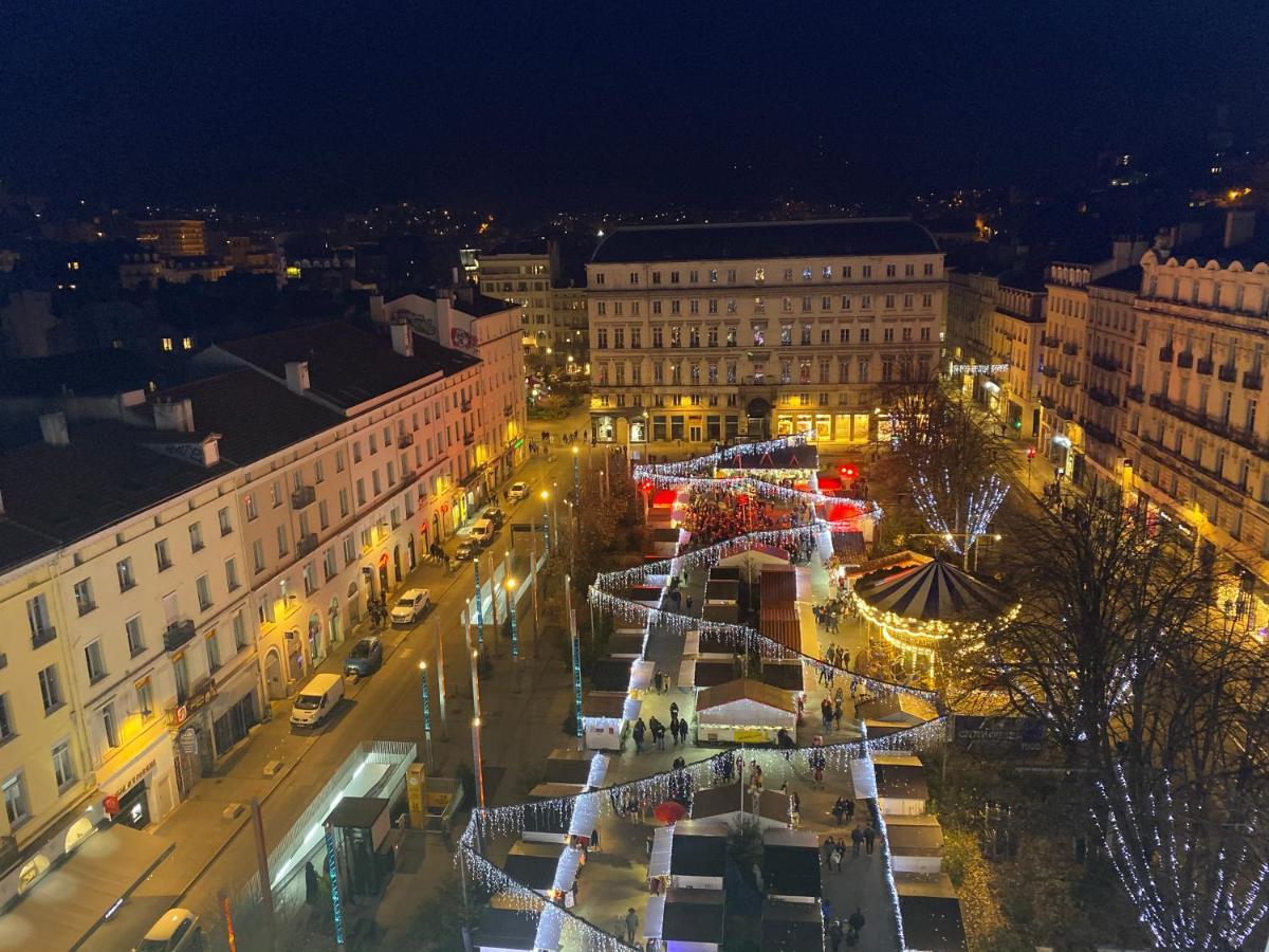 22 Chic & Cosy Grand Appart 92M2 Parking Gratuit Hypercentre Netflix Saint-Etienne  Eksteriør bilde