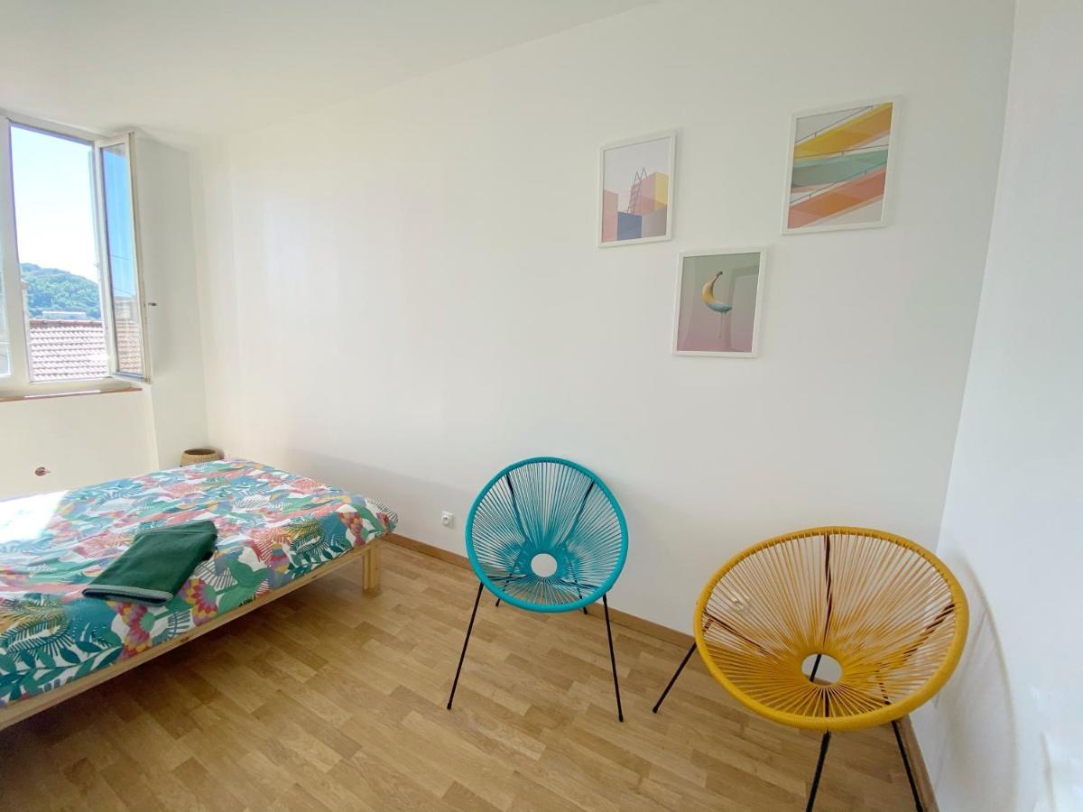 22 Chic & Cosy Grand Appart 92M2 Parking Gratuit Hypercentre Netflix Saint-Etienne  Eksteriør bilde