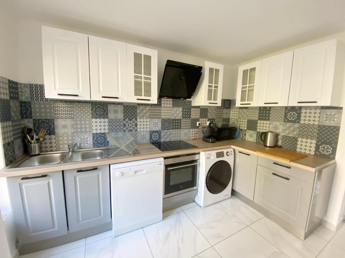 22 Chic & Cosy Grand Appart 92M2 Parking Gratuit Hypercentre Netflix Saint-Etienne  Eksteriør bilde